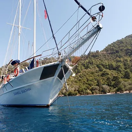 Sanda Yachting Hotel en barco *